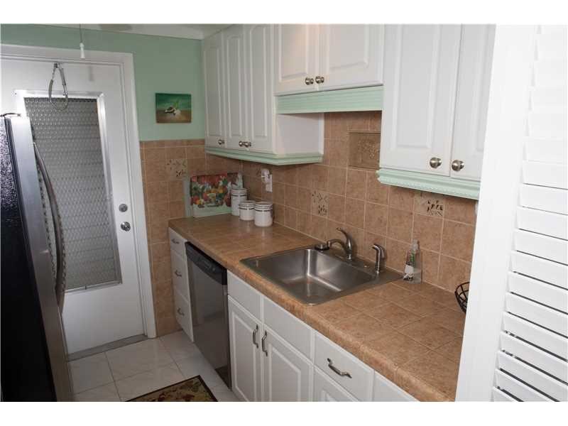 2200Diana Dr, Hallandale, FL 33009