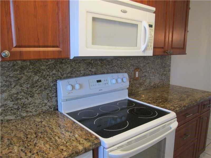 250Layne Blvd, Hallandale, FL 33009