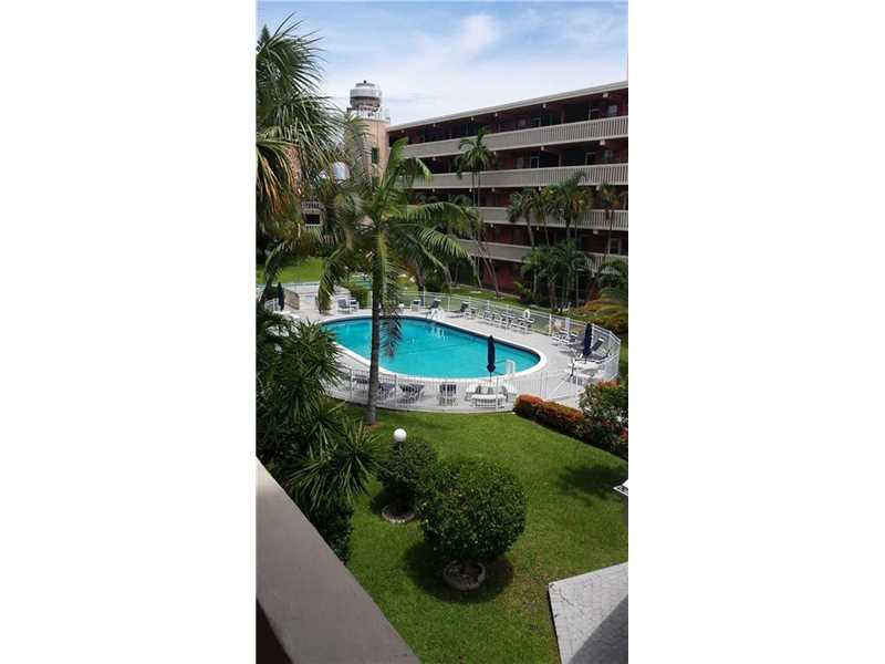 200 Northeast 12th Ave, Hallandale, FL 33009