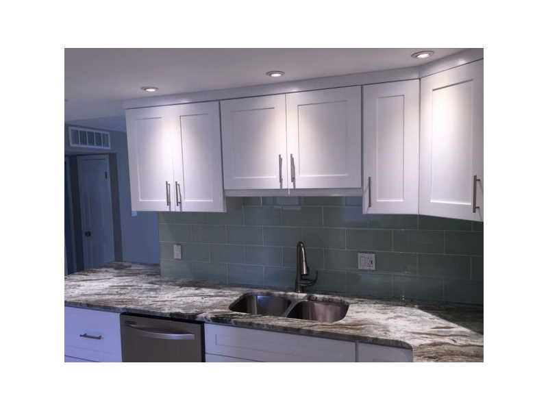 610 Northeast 12th Ave, Hallandale, FL 33009