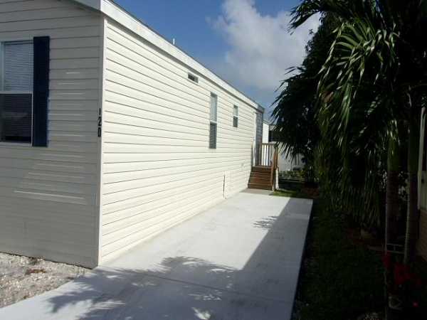Parker Lone Pine120 Lone Pine DrivePembroke Park, FL 33009