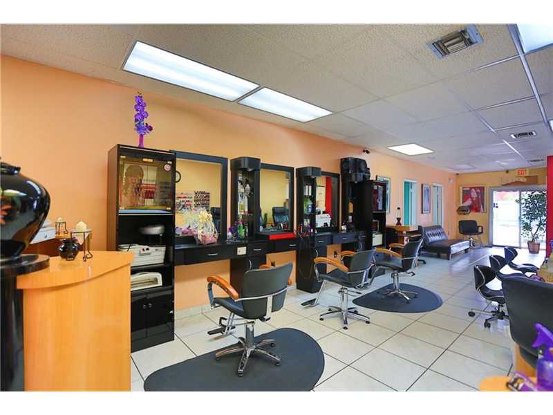 337Palm Ave, Hialeah, FL 33010