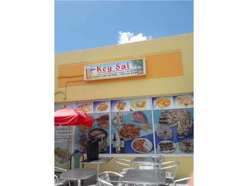 564HIALEAH DR, Hialeah, FL 33010