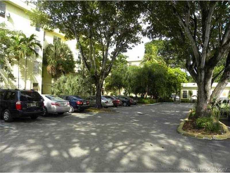 1805 West 56th St, Hialeah, FL 33012