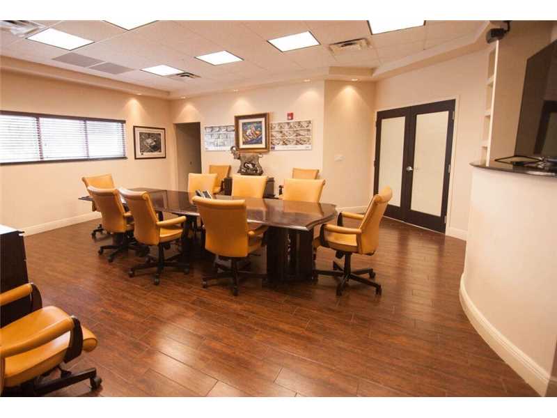 3825 West 16th Ave, Hialeah, FL 33012