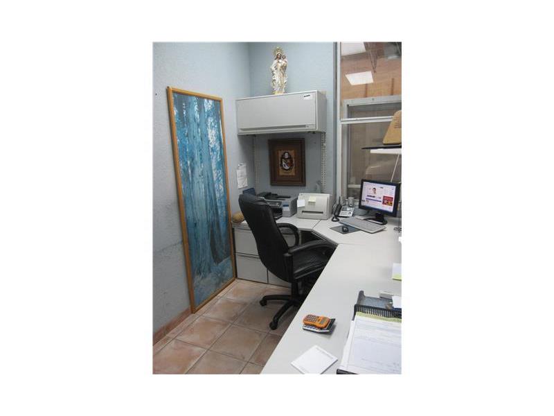 120 West 29th St, Hialeah, FL 33012