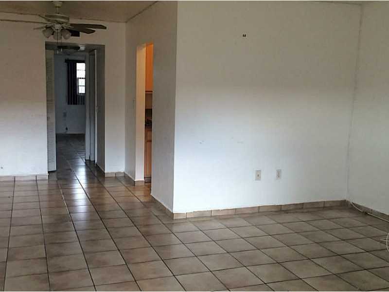 4655PALM AV, Hialeah, FL 33012