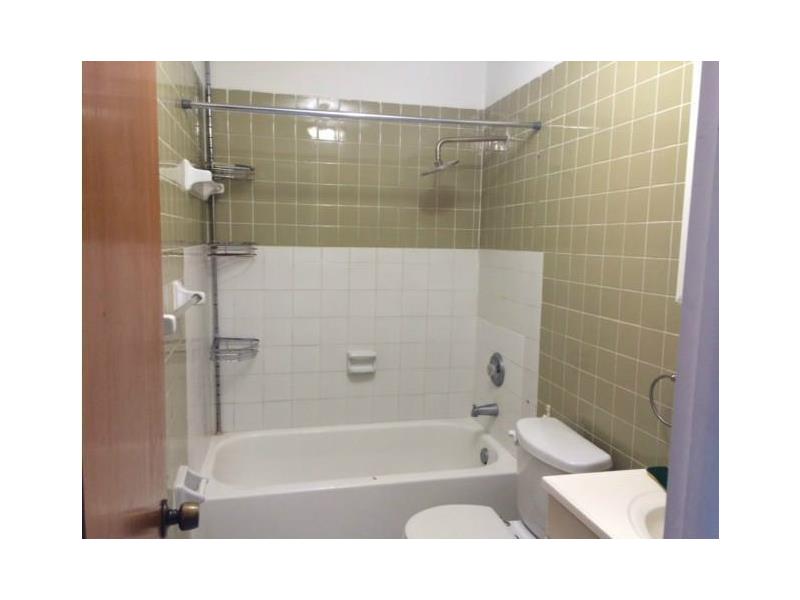 4655PALM AV, Hialeah, FL 33012