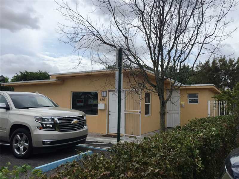 680 East 49th St, Hialeah, FL 33013