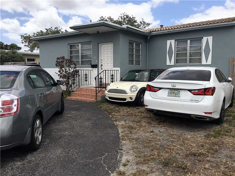 233 East 49th St, Hialeah, FL 33013