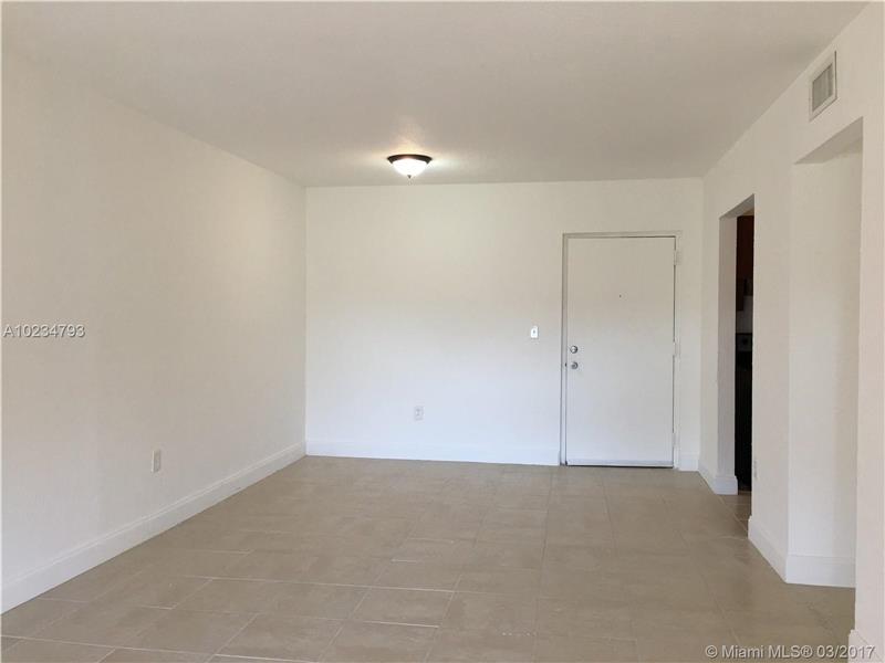 525 W 69 ST 306, Hialeah, FL 33014