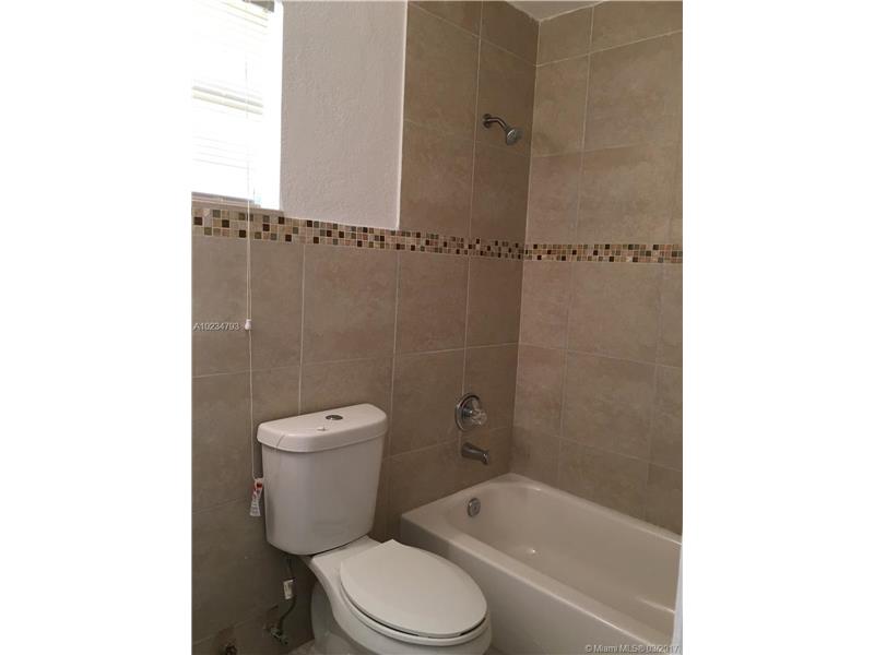 525 W 69 ST 306, Hialeah, FL 33014