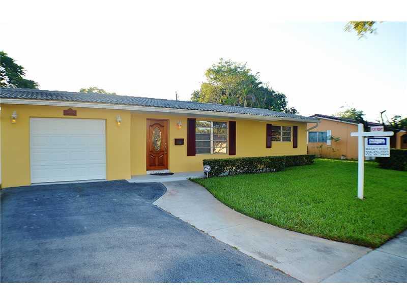 13953Lake Lure Ct, Miami Lakes, FL 33014