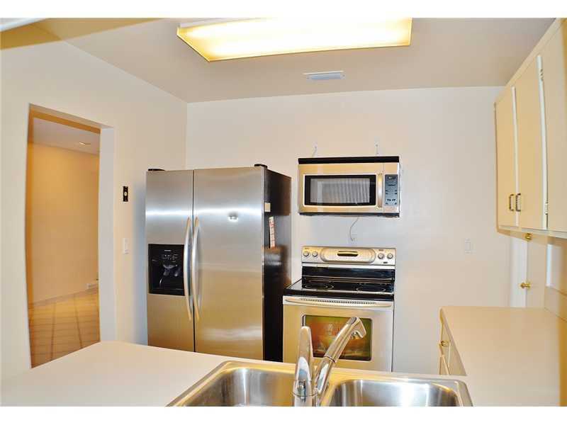 13953Lake Lure Ct, Miami Lakes, FL 33014