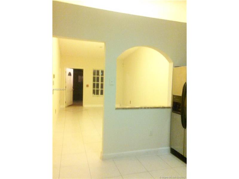 7597 Northwest 183rd Ter, Hialeah, FL 33015