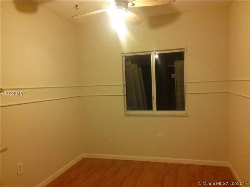 7597 Northwest 183rd Ter, Hialeah, FL 33015