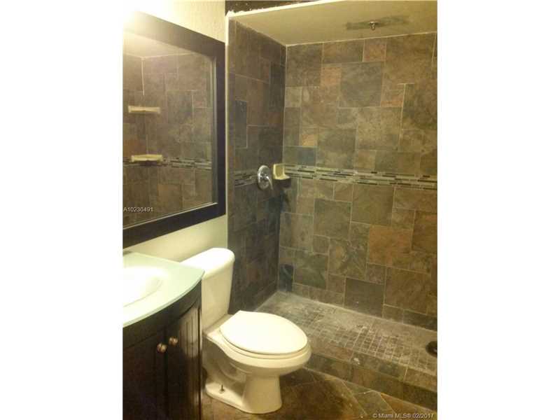 7597 Northwest 183rd Ter, Hialeah, FL 33015