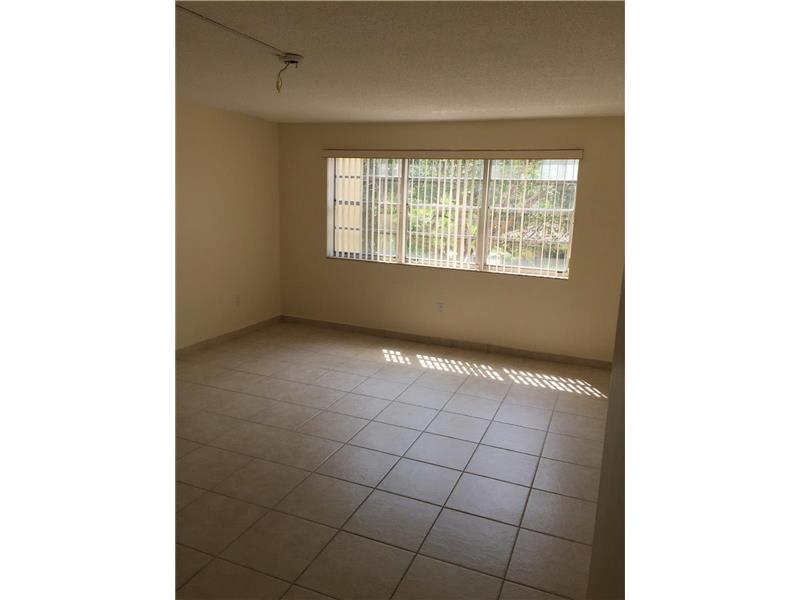 6940 Northwest 186th St, Hialeah, FL 33015