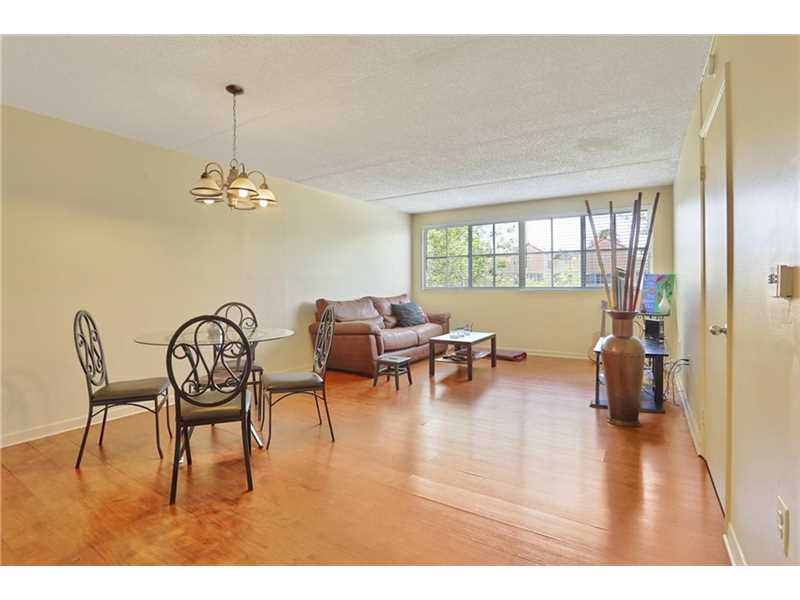 6065 NW 186th St 306, Hialeah, FL 33015