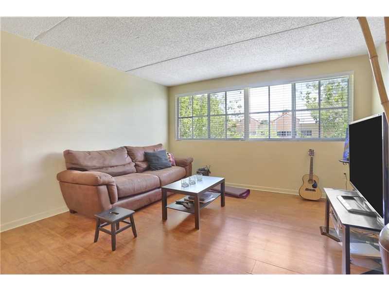 6065 NW 186th St 306, Hialeah, FL 33015