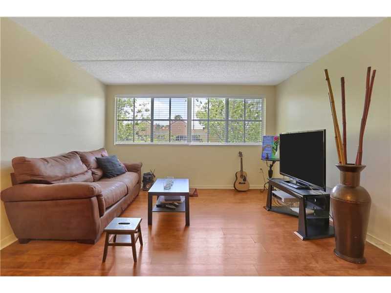 6065 NW 186th St 306, Hialeah, FL 33015