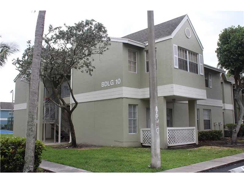 6760 Northwest 175th Ln, Hialeah, FL 33015