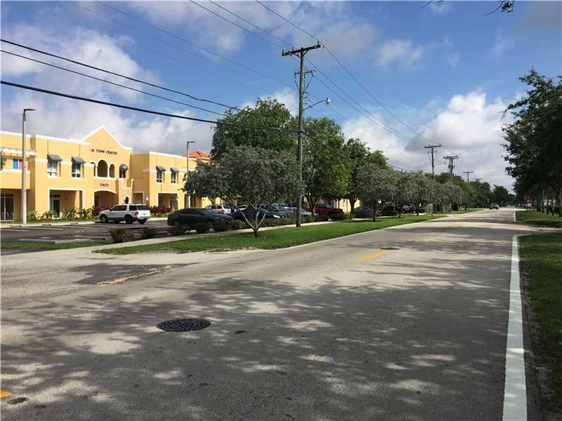 17670 Northwest 78th Ave, Miami Gardens, FL 33015