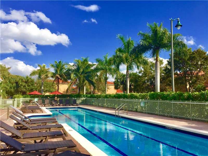 8450 Northwest 138th Ter, Miami Lakes, FL 33016