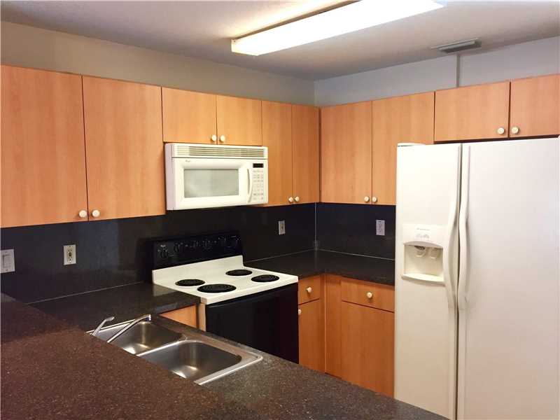 8450 Northwest 138th Ter, Miami Lakes, FL 33016
