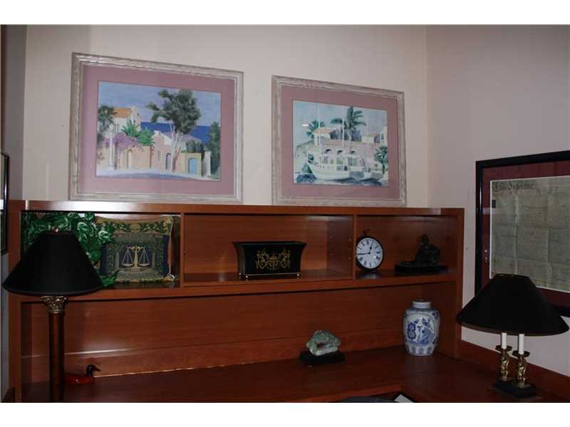 8005 Northwest 155th St, Miami Lakes, FL 33016