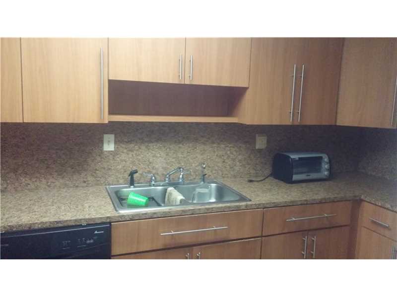 10090 Northwest 80th Ct, Hialeah Gardens, FL 33016