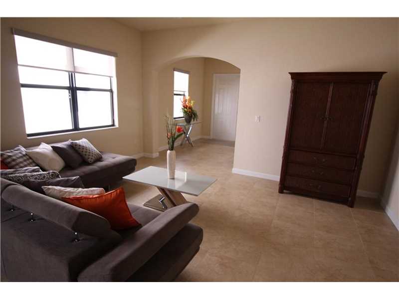 3518 W 86th Ter, Hialeah, FL 33018