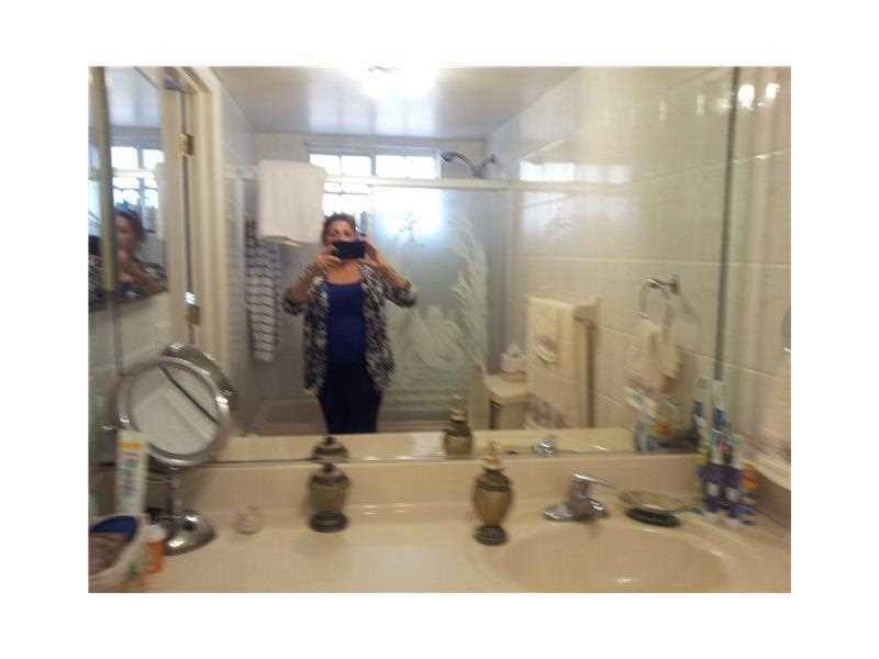 7801 West 36 AV, Hialeah, FL 33018