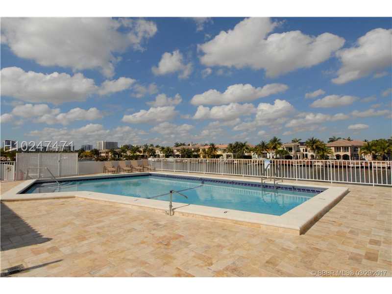 1400 South Ocean Dr, Hollywood, FL 33019