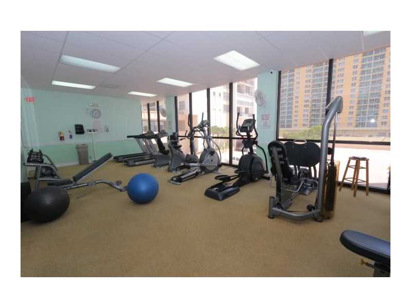 2101S Ocean, Hollywood, FL 33019