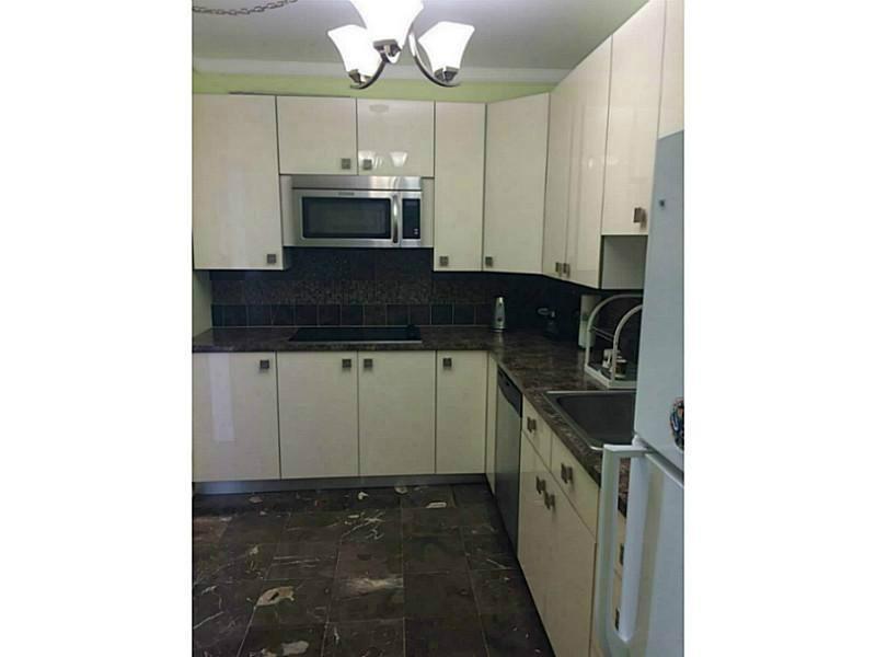 3901 South Ocean Dr, Hollywood, FL 33019