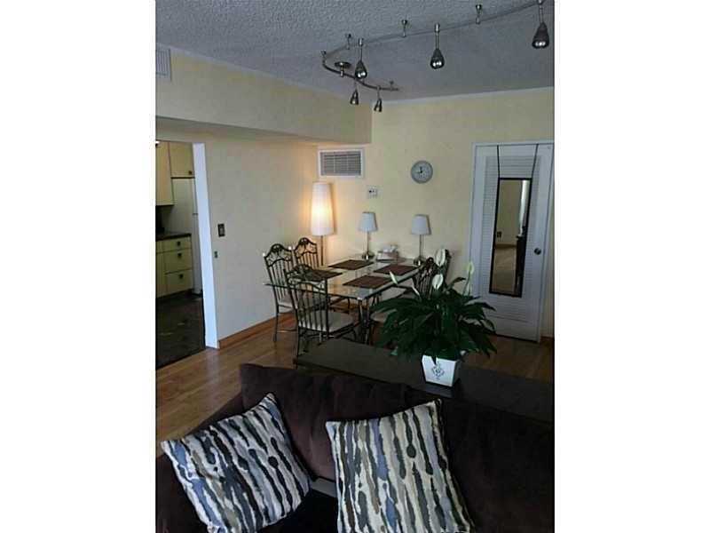 3901 South Ocean Dr, Hollywood, FL 33019