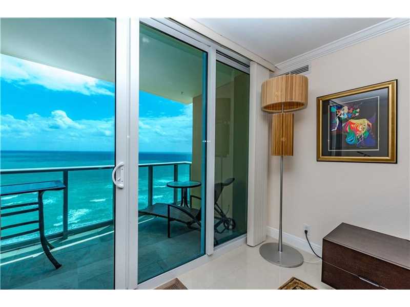 2501 South OCEAN DR , Hollywood, FL 33019