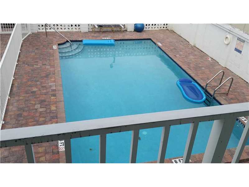 1901 North Surf Rd, Hollywood, FL 33019