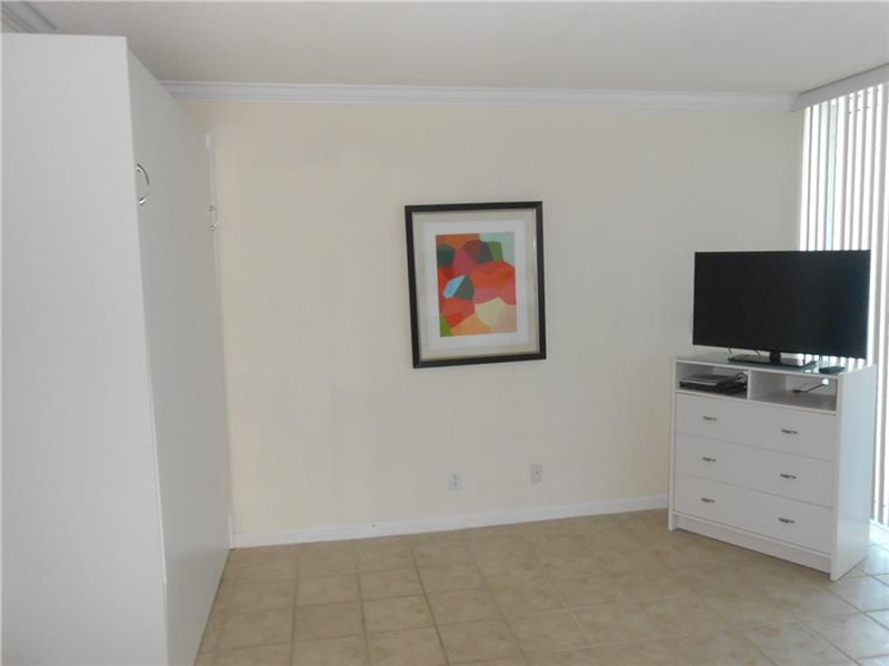 2501 South Ocean Dr, Hollywood, FL 33019