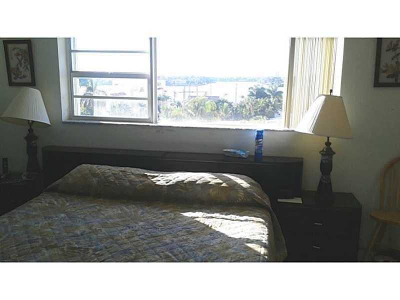 300Oregon St, Hollywood, FL 33019