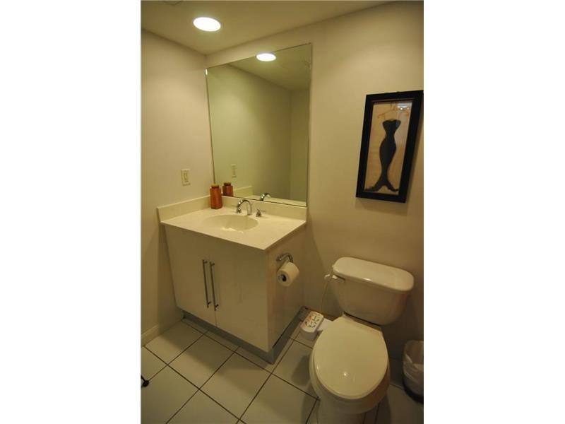 3000 South Ocean Dr, Hollywood, FL 33019