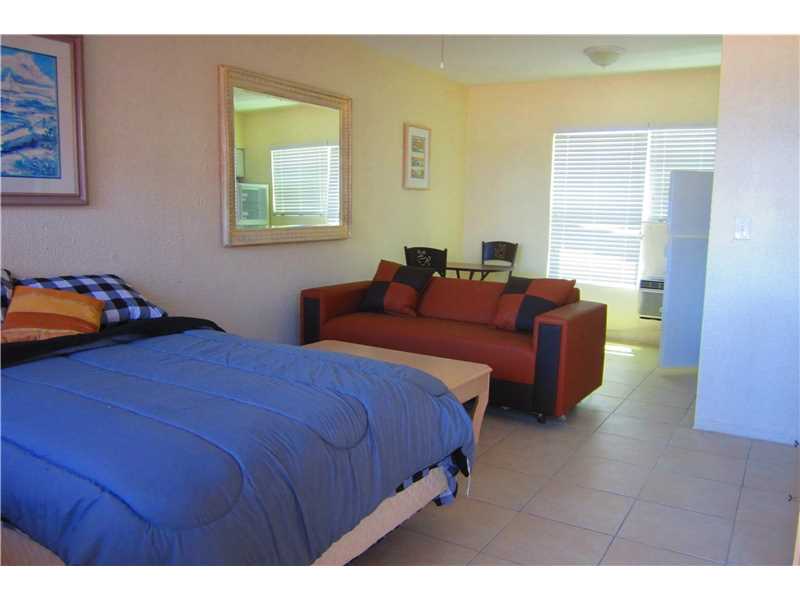 707 North Surf, Hollywood, FL 33019