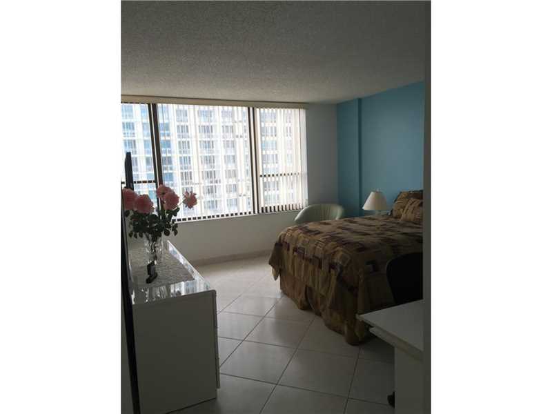 3505 South Ocean Dr, Hollywood, FL 33019