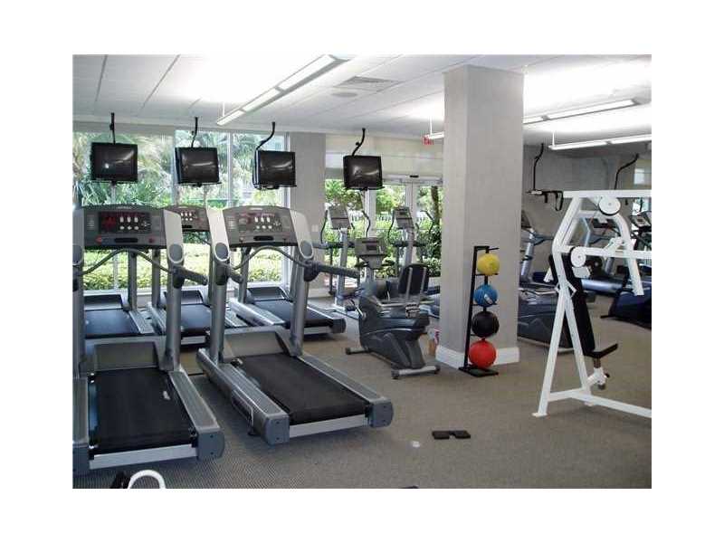 3000 South Ocean Dr, Hollywood, FL 33019