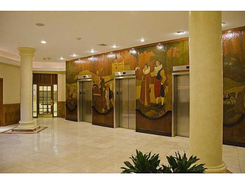3725 South Ocean Dr, Hollywood, FL 33019