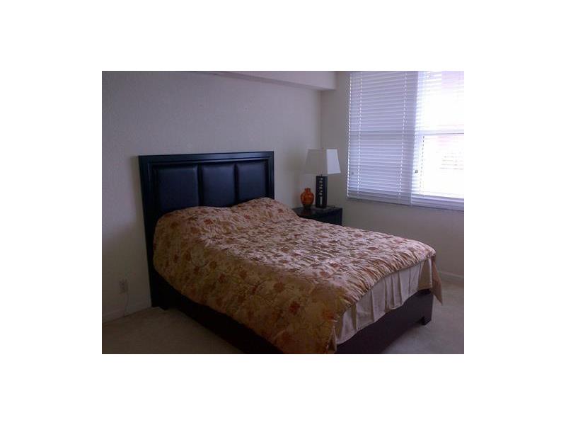 2501 South OCEAN DR, Hollywood, FL 33019