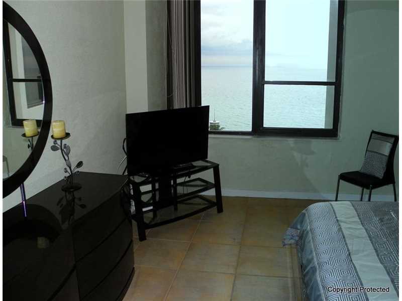 3505 South Ocean Dr, Hollywood, FL 33019