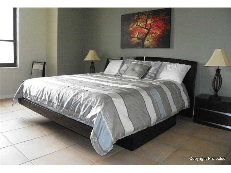 3505 South Ocean Dr, Hollywood, FL 33019