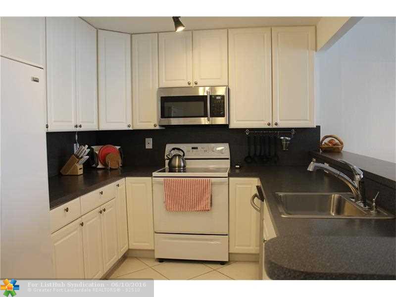 3725 S Ocean Dr 704, Hollywood, FL 33019